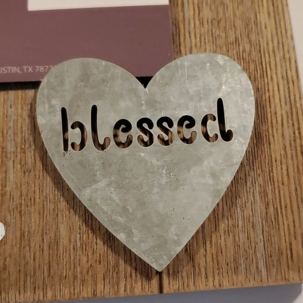 Nielsen Bainbridge Group 4x6 Picture Clip with Galvanized Blessed Heart